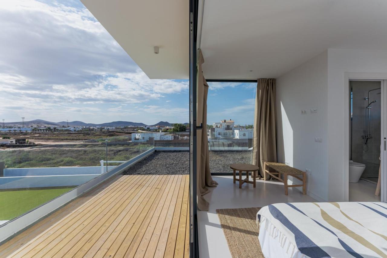Villa Elena, Luxery Villa With Swimming Pool! 拉哈雷斯 外观 照片
