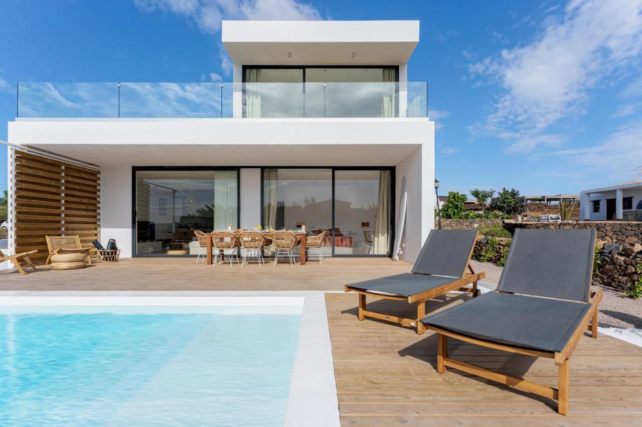 Villa Elena, Luxery Villa With Swimming Pool! 拉哈雷斯 外观 照片