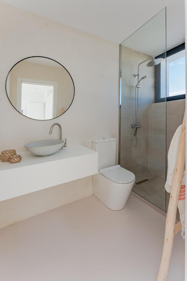 Villa Elena, Luxery Villa With Swimming Pool! 拉哈雷斯 外观 照片