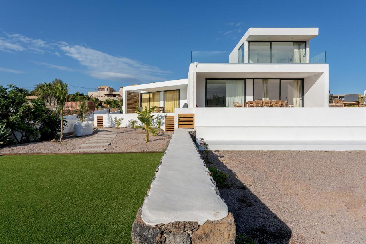Villa Elena, Luxery Villa With Swimming Pool! 拉哈雷斯 外观 照片